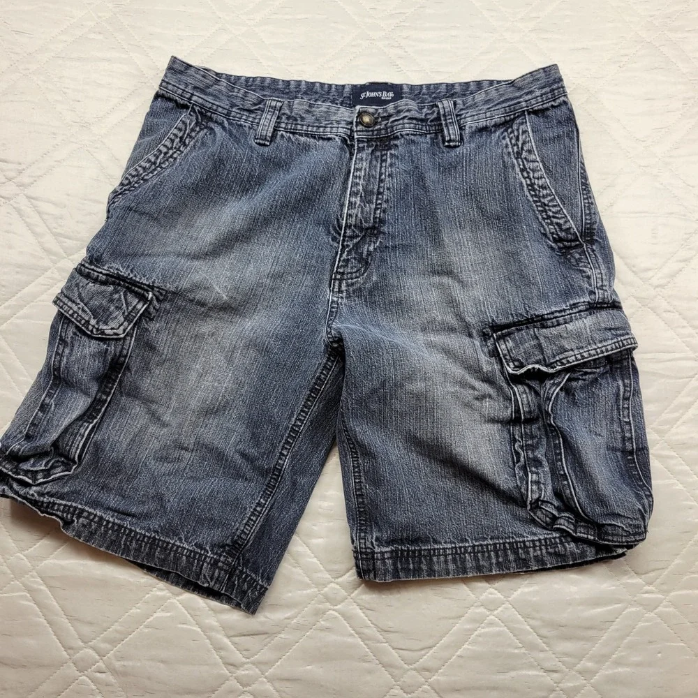 St Johns Bay blue jean cargo shorts size 34